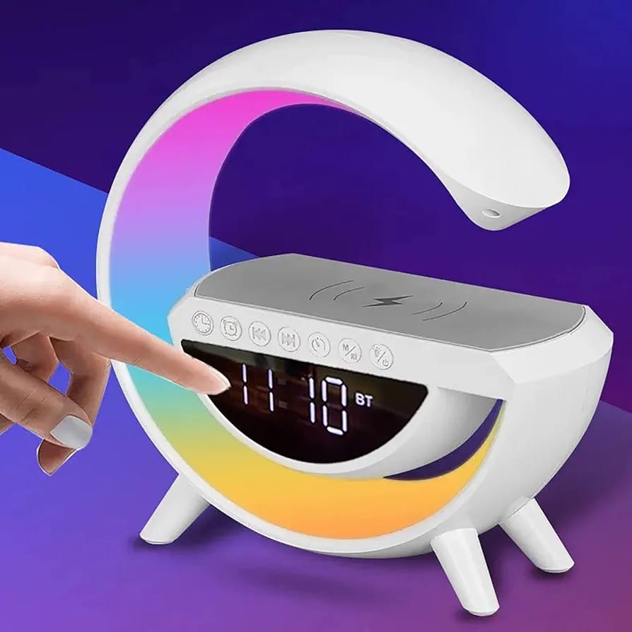 Bocina RGB con Reloj y Cargador Inalámbrico